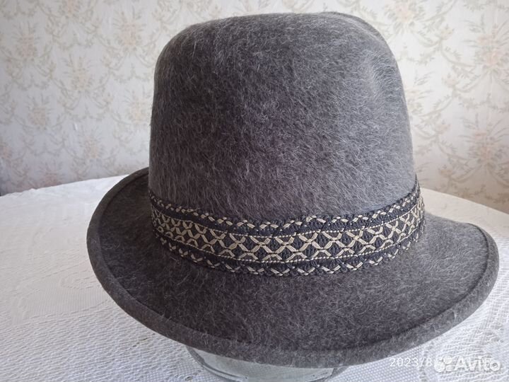 Шляпа женская фетровая винтаж