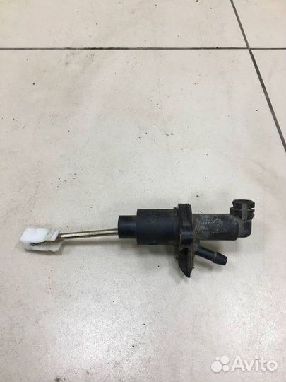 Цилиндр сцепления главный