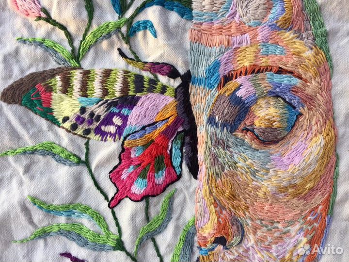 Занятия по современной художественной вышивке