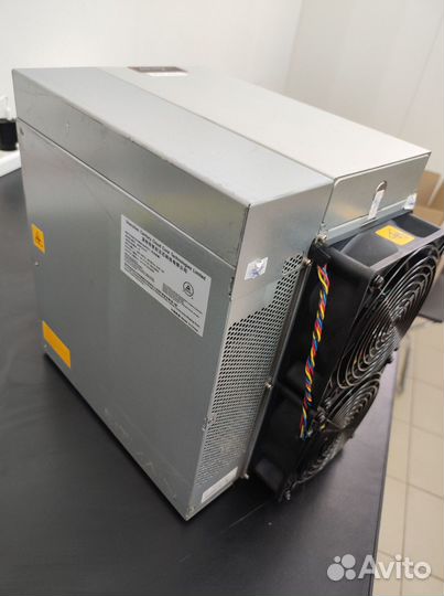 Asic майнер Bitmain Antminer S19