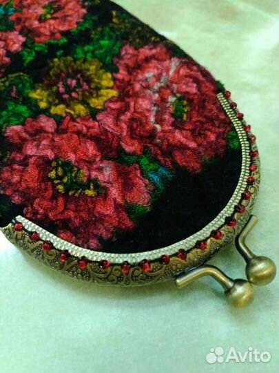 Очечники валяные на фермуаре. Ручная работа