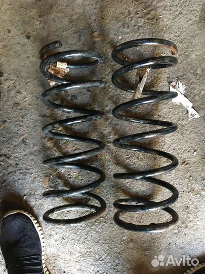 Пружины задние для SsangYong Kyron б/у 2 шт