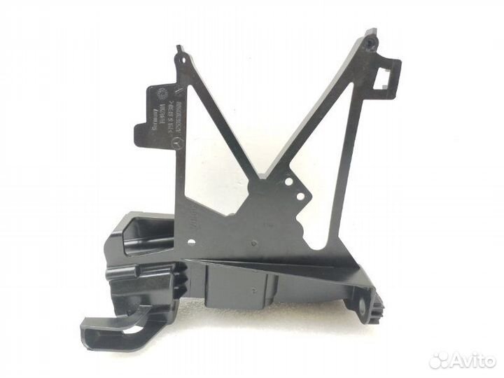 Кронштейн передней панели левый Mercedes-Benz