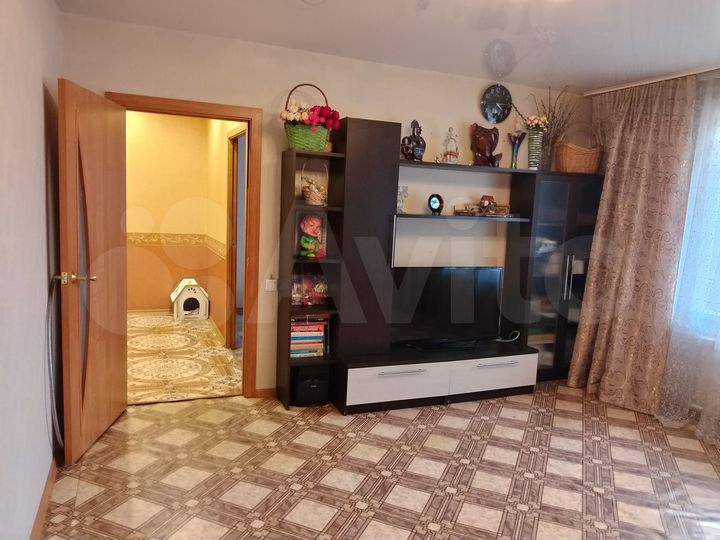 4-к. квартира, 73 м², 1/9 эт.