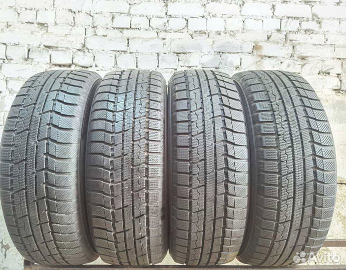 Toyo Winter Tranpath TX 215/60 R17 97H