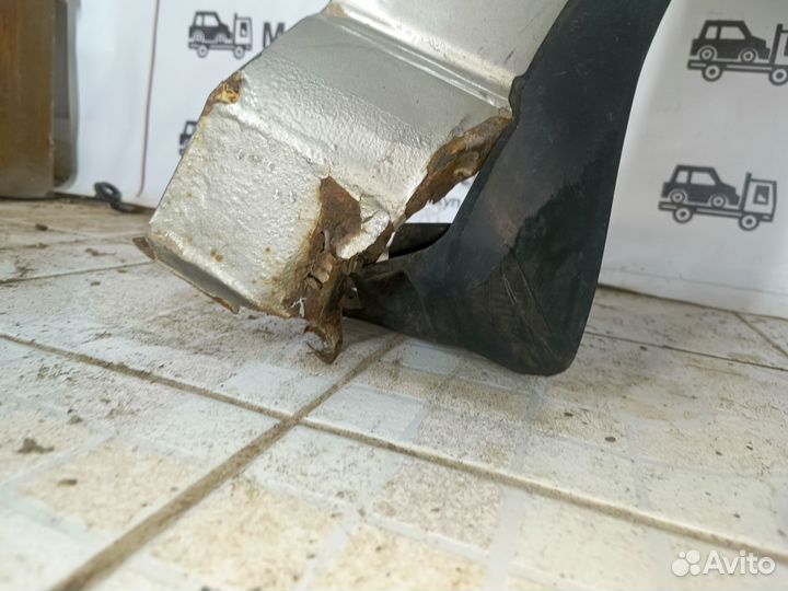 Крыло переднее правое Ford focus 1