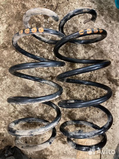 Продаются передние пружины
