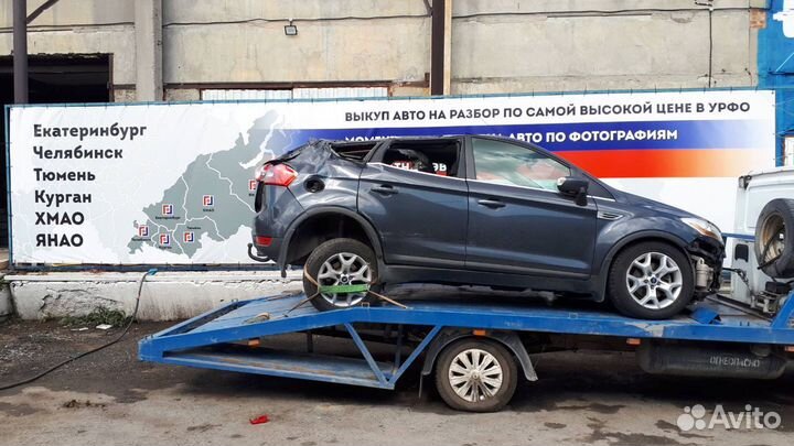 Стеклоподъемник передний правый Ford Kuga 1527941