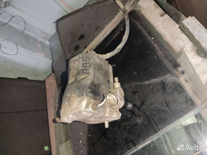 Запчасти на mercedes w124