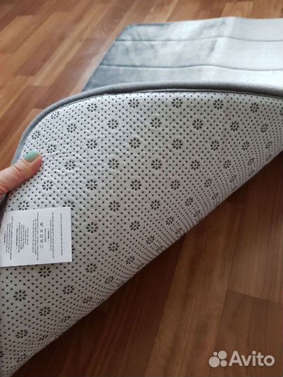 Коврики для ванной и туалета