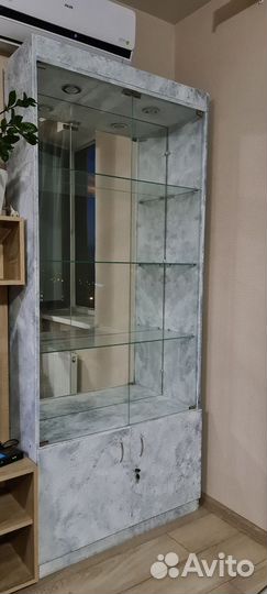 Шкаф с зеркалом