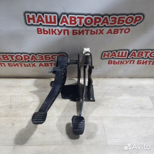 Педальный узел LADA Largus 2014