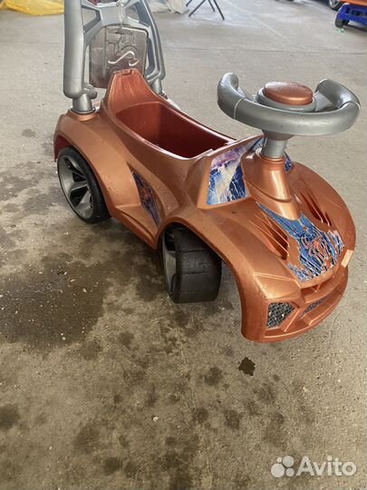 Машинка-каталка