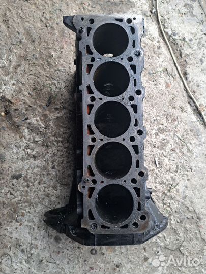 Блок цилиндров Mercedes ом612