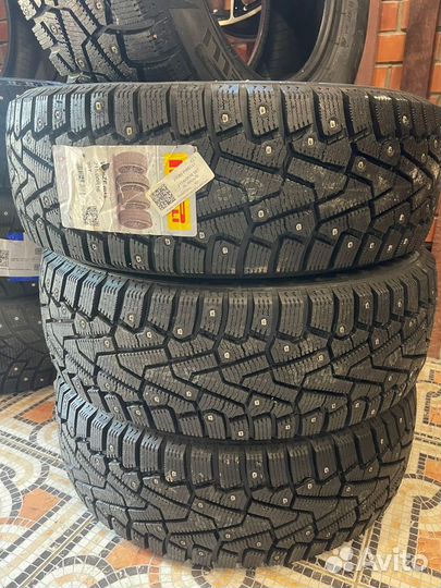 Pirelli Winter Ice Zero 215/60 R16 99T