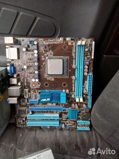 Материнская плата