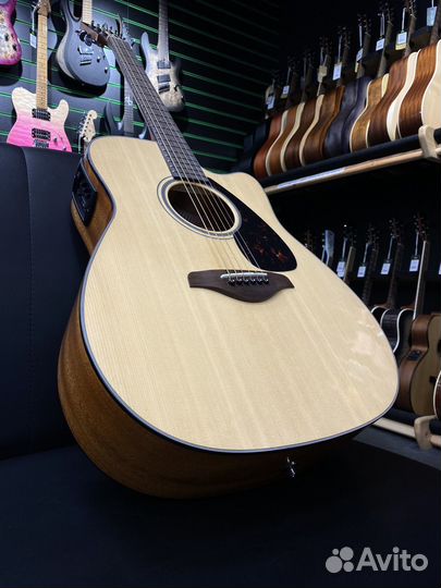 Массив Yamaha FGX800C электроакустическая (Новая)