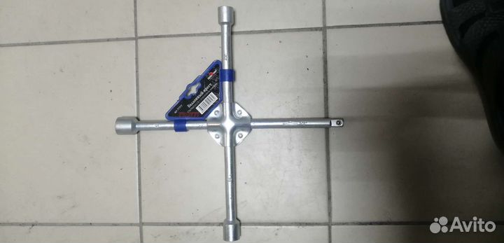 Балонный ключ