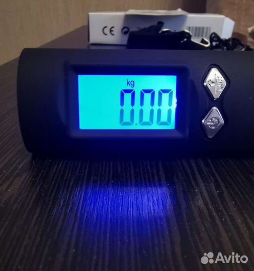 Электрические багажные весы-аккумулятор с фонарико