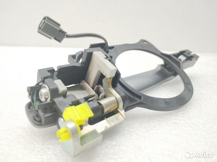 Ручка двери внешняя передняя правая Mitsubishi