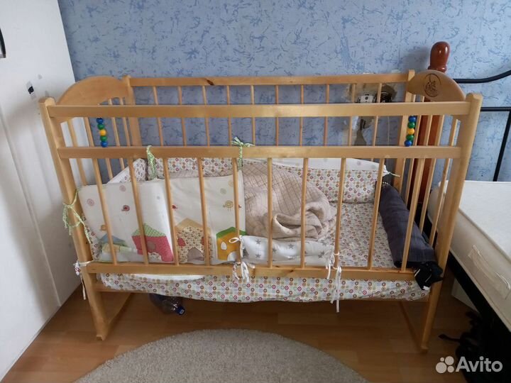 Детская кроватка + матрац