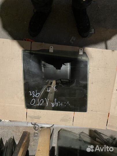 Стекло заднее левое honda logo