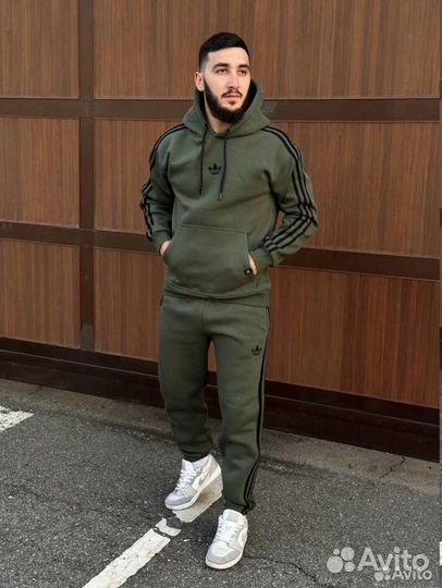 Спортивный костюм мужской весенний