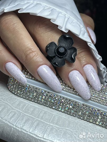 Наращивание ногтей, гель лак, прокол ушей