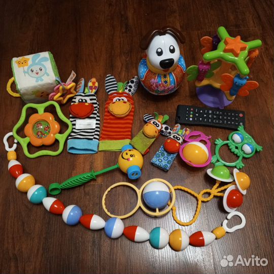 Развивающие игрушки погремушки пакетом