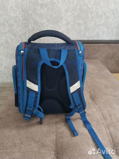 Рюкзак школьный