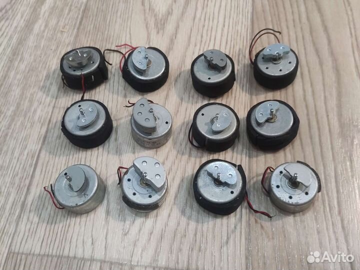 Вибромотор