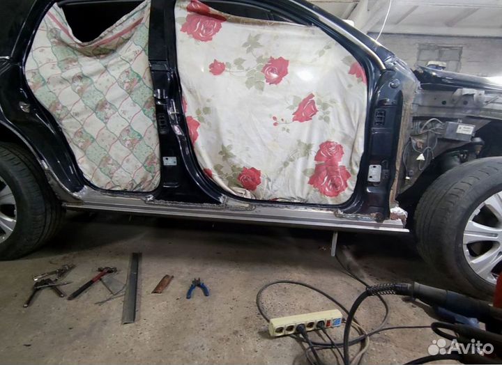 Пороги для Volkswagen Touareg 2002-2010 (GP)