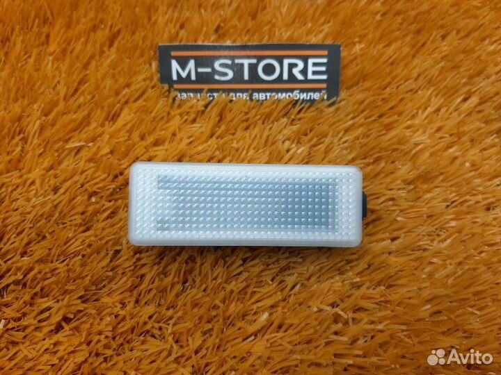 Плафон освещения Bmw X6 E71 N63B44A 2009