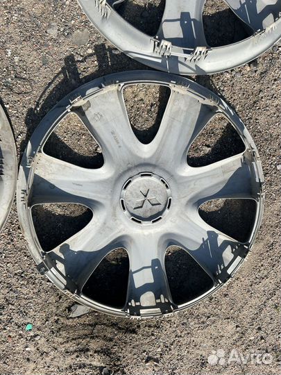 Колпаки Mitsubishi R16