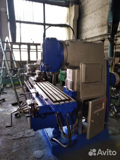 Вертикально фрезерный станок 6Р12