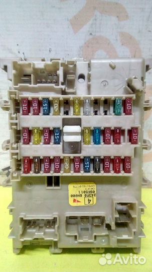 Блок предохранителей салона Nissan Bluebird Sylphy