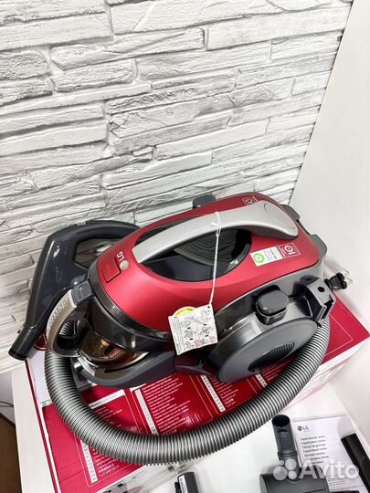 Пылесос LG с контейнером VC83209UHA