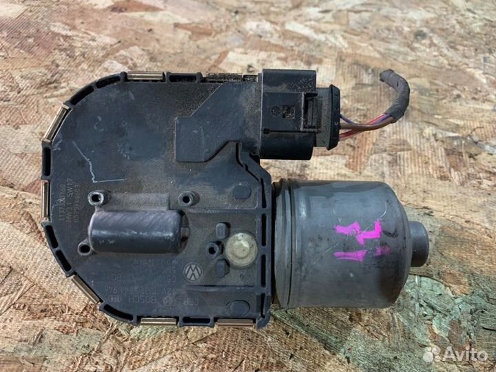 Мотор дворников передний правый Volkswagen Golf