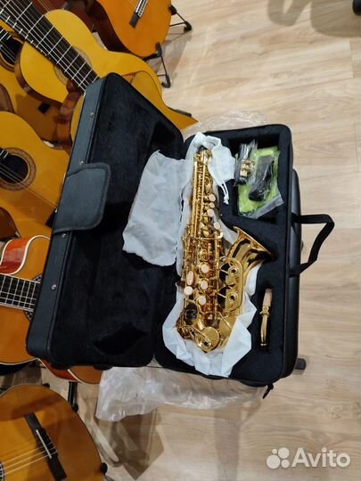 Саксофон сопрано изогнутый новый. Комплект