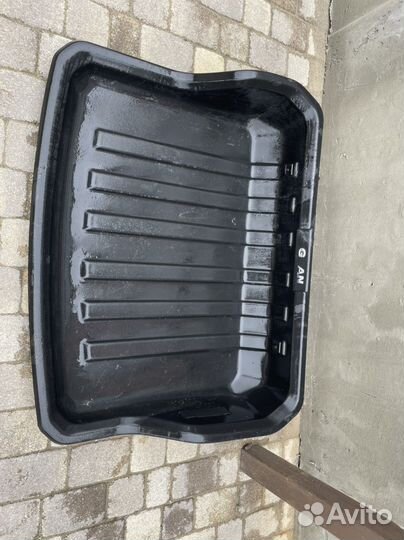 Поддон в багажный отсек volkswagen tiguan