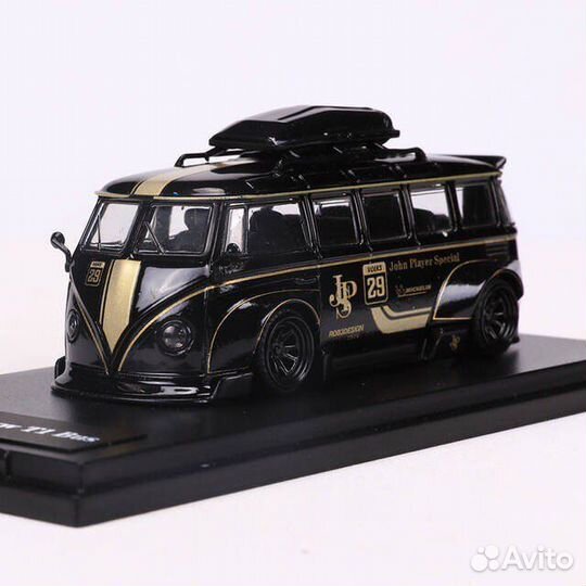 Моделька T1 Combi 1:64