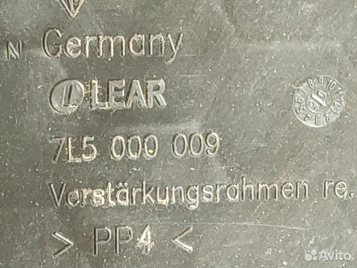 Обшивка багажника задняя правая Porsche Cayenne