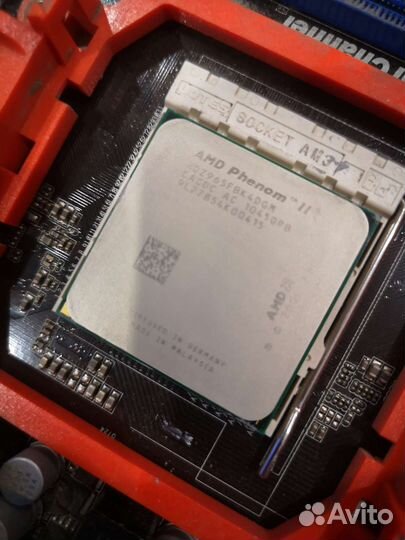 Материнская плата с процессором и памятью