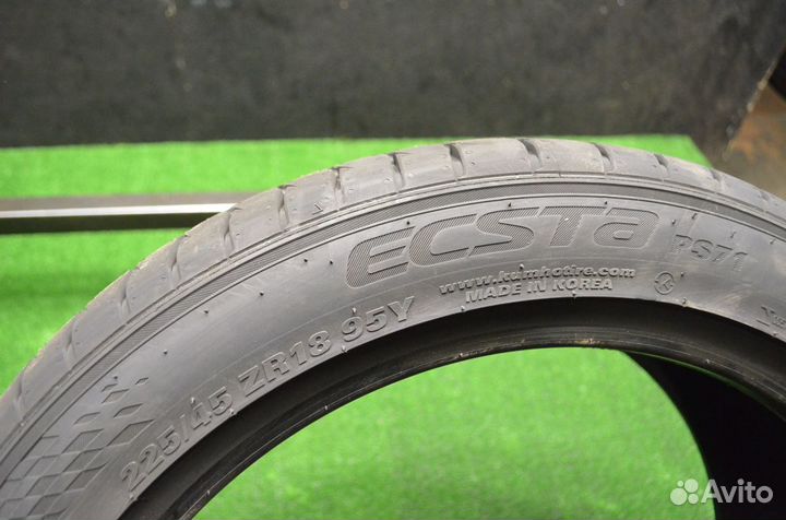 Kumho Ecsta PS71 225/45 R18 95Y