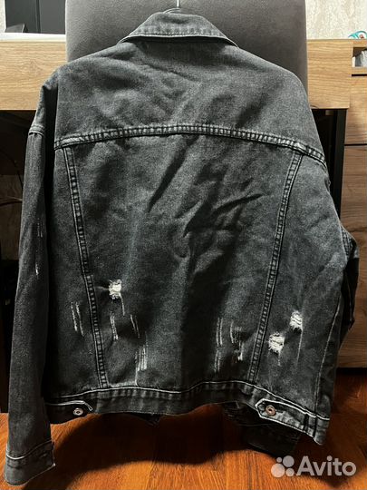 Джинсовая куртка черная