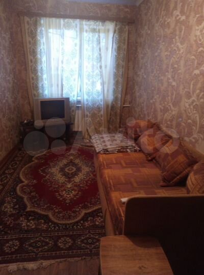 Комната 14 м² в 5-к., 1/3 эт.