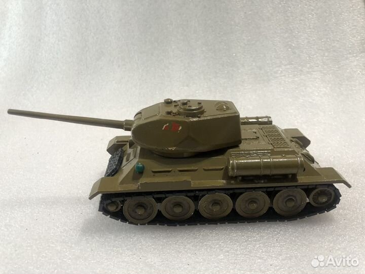 Модель танка т-34-85