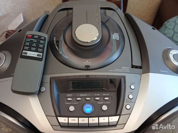 Магнитофон LG кассетный и для CD дисков