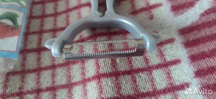 Нож для чистки овощей