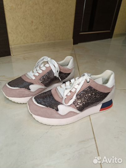 Новые оригинал Geox кроссовки 38-39